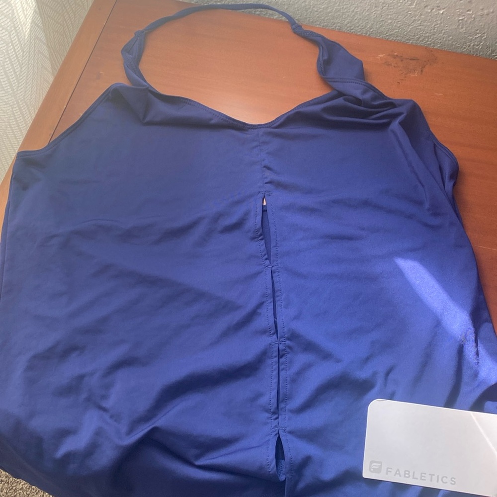 Fabletics top